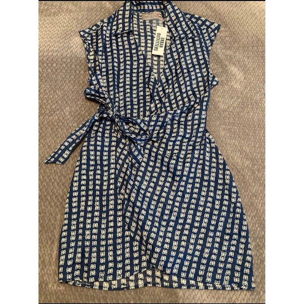 NWT URBAN OUTFITTERS Womens Butterfly Print Mini Wrap Dress - Size Small